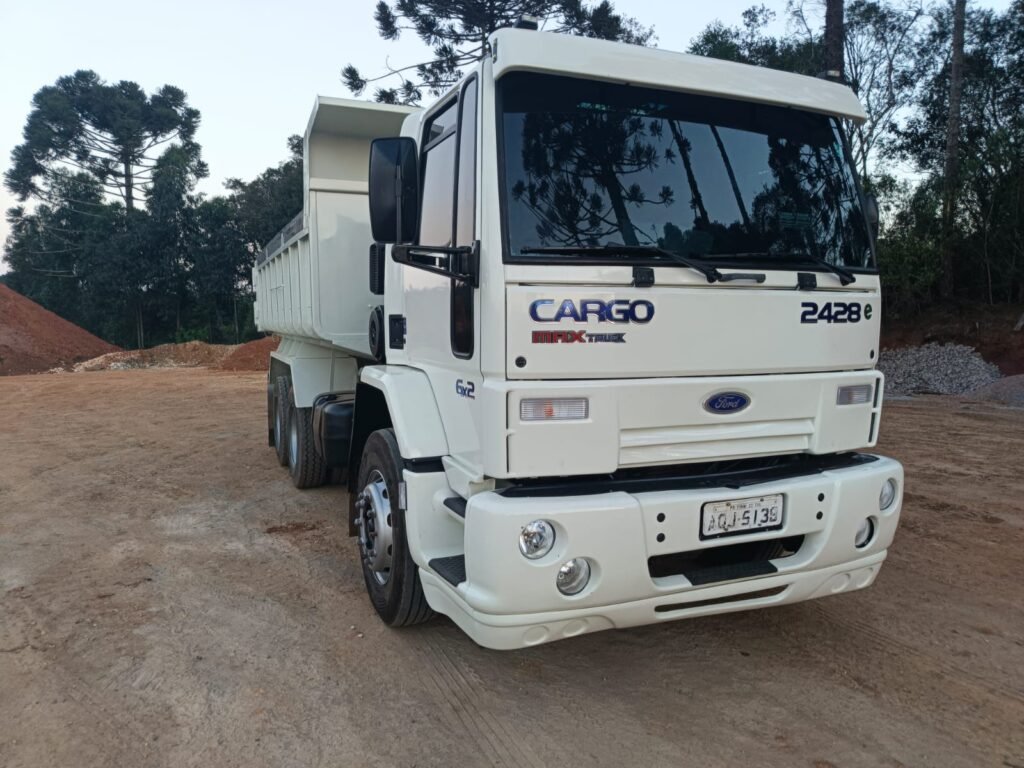 Caminhão Basculante 6x4